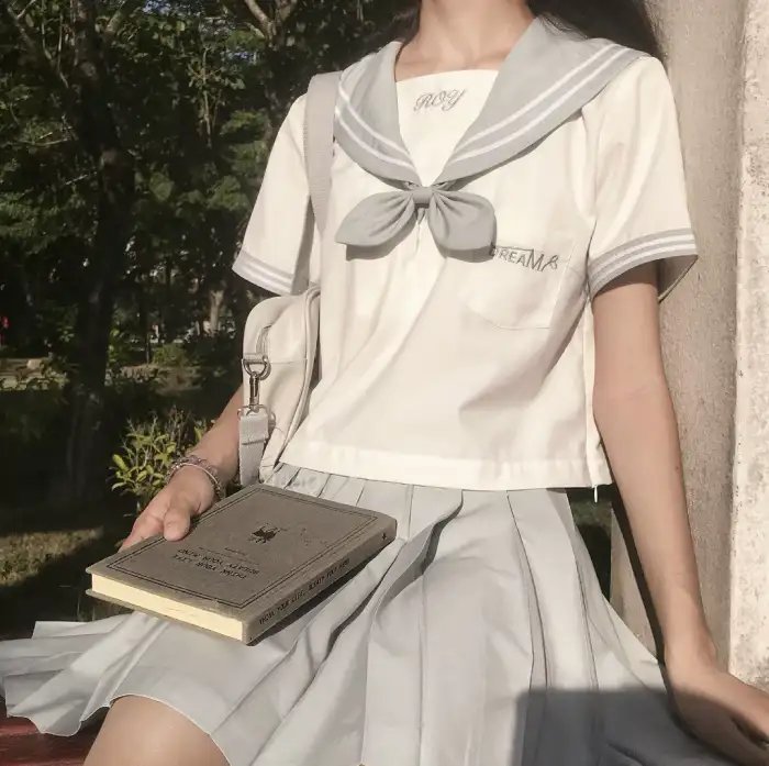 明黄禁色